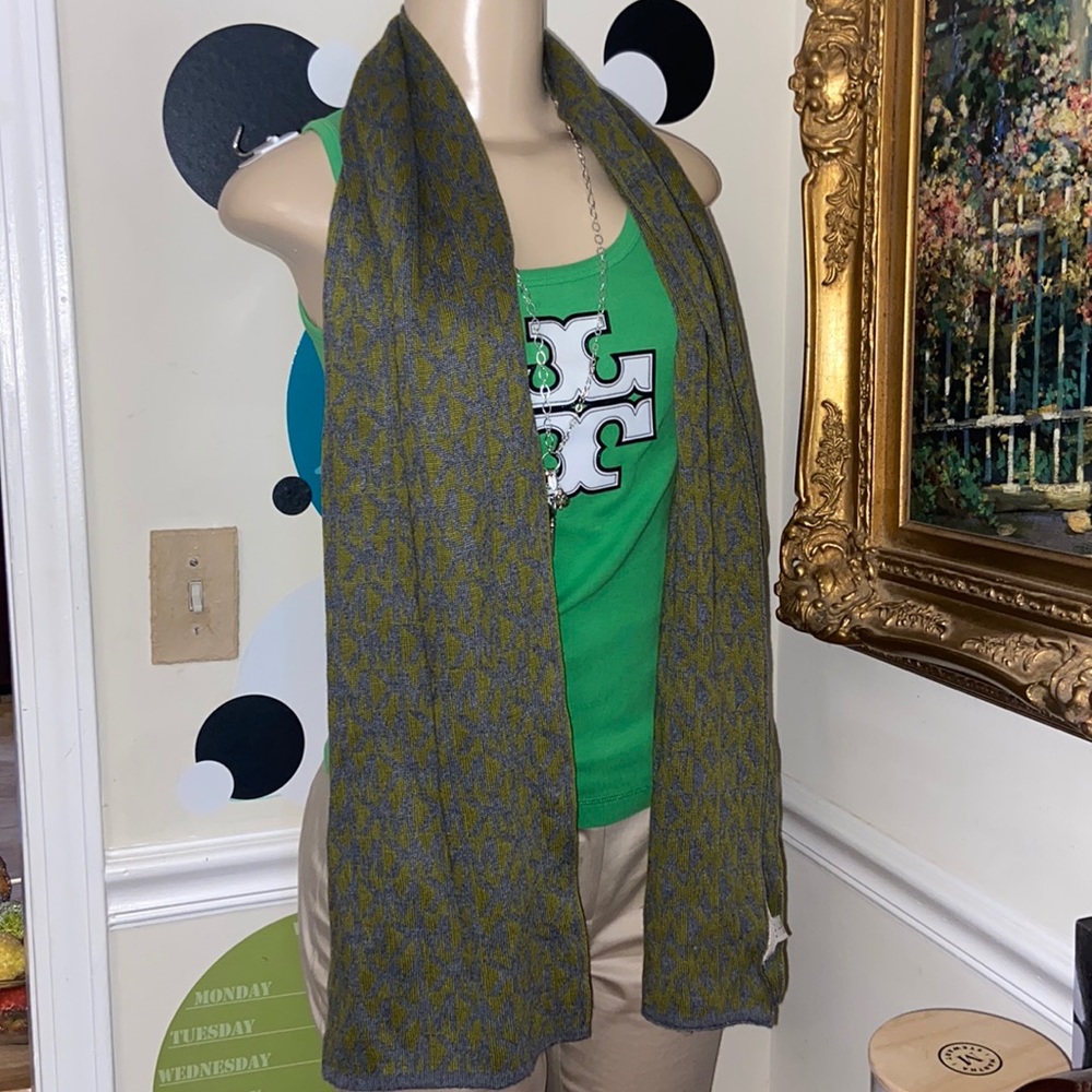 Authentic Michael Kors Scarf MK Logo Reversible Long Scarf - very NICE!!